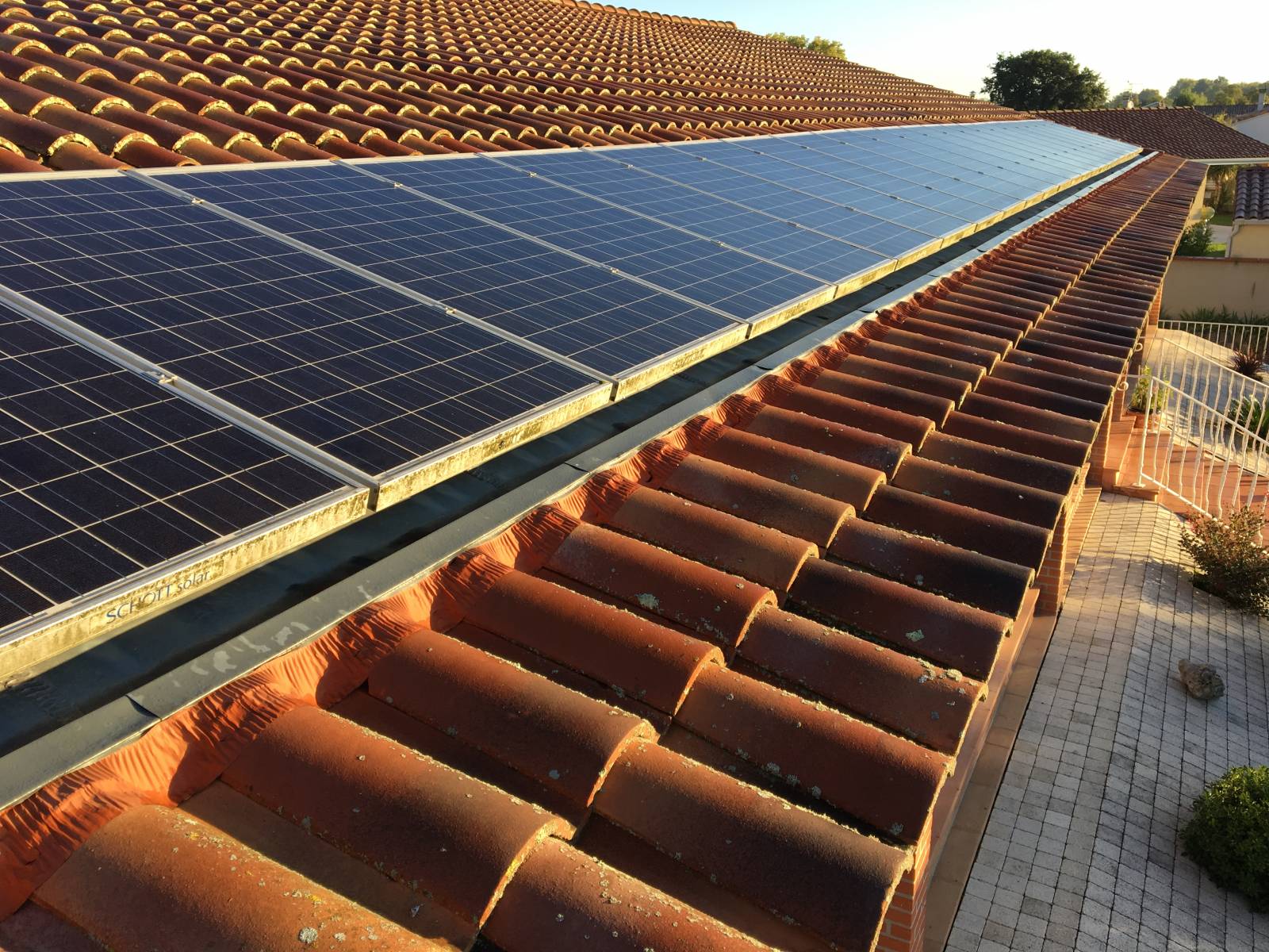 découvrez comment le photovoltaïque peut impacter votre impôt. comprenez les avantages fiscaux liés à l'installation de panneaux solaires, les crédits d'impôt disponibles et comment optimiser vos économies tout en contribuant à une énergie durable.