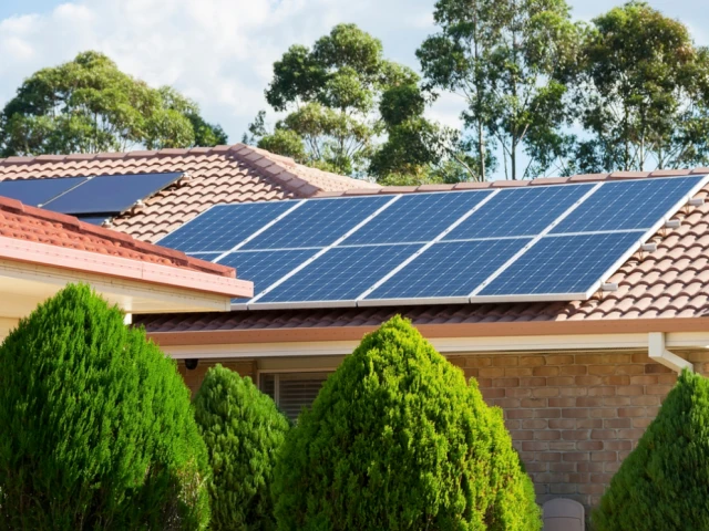 découvrez les prévisions des coûts des panneaux solaires en 2025. renseignez-vous sur les tendances du marché, les innovations technologiques et les facteurs influençant les prix pour faire un choix éclairé dans votre transition vers l'énergie verte.